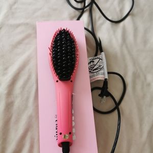 Heated Straightening Brush